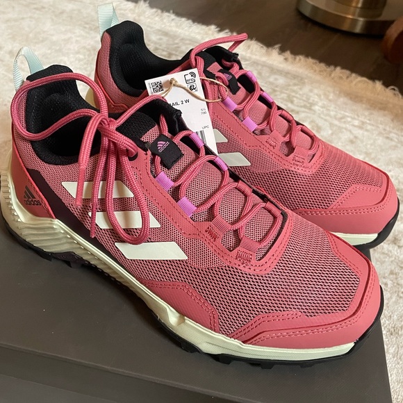 Adidas Traxion hiking sneakers, size 7 - Picture 2 of 6